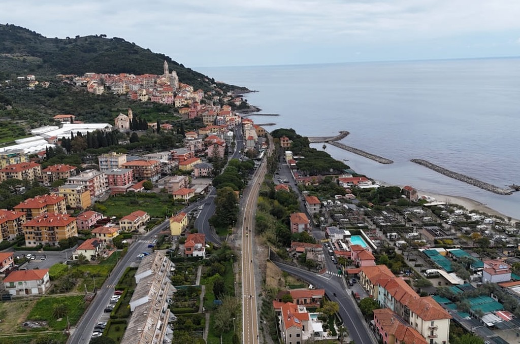 La Ciclopedonale Riviera dei Fiori Panoramica della Ciclopedonale Riviera dei Fiori