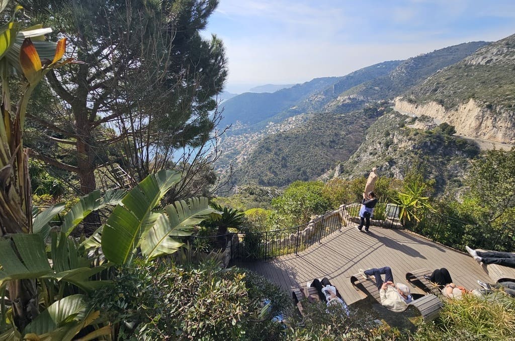 L’area relax nel Giardino Esotico di Èze