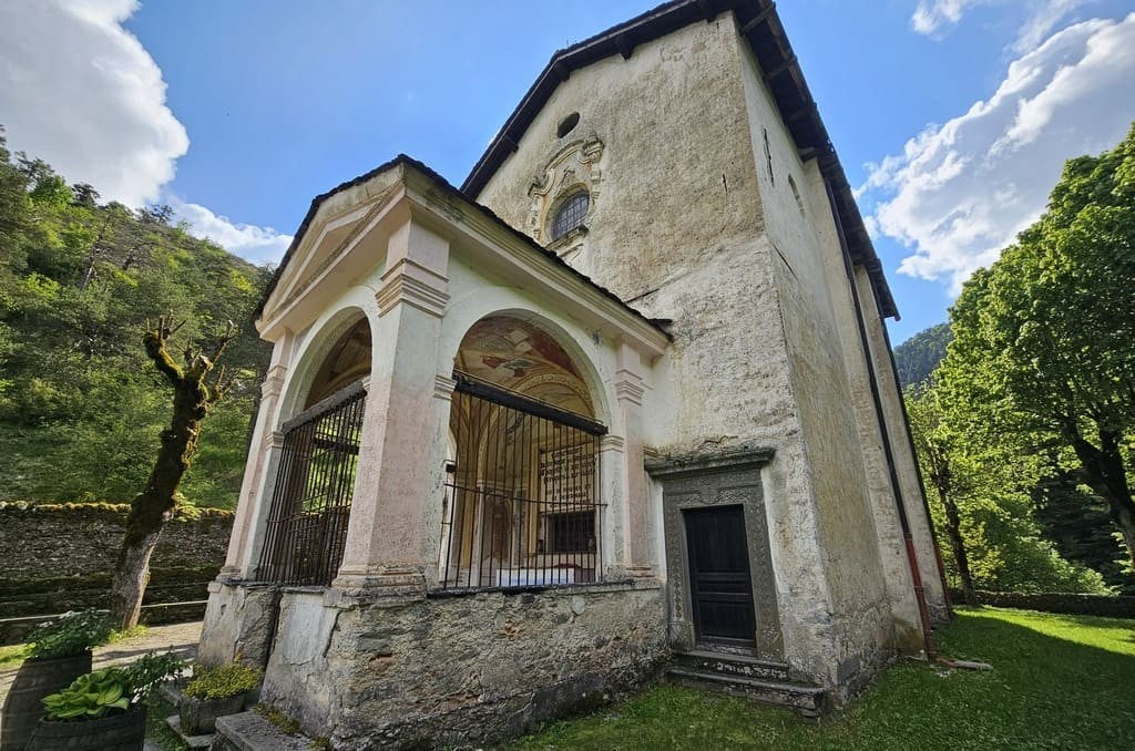 Il Santuario di Notre Dame des Fontaines a La Brigue