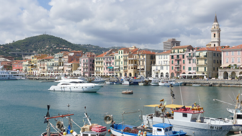 The port of Oneglia da Calata Cuneo