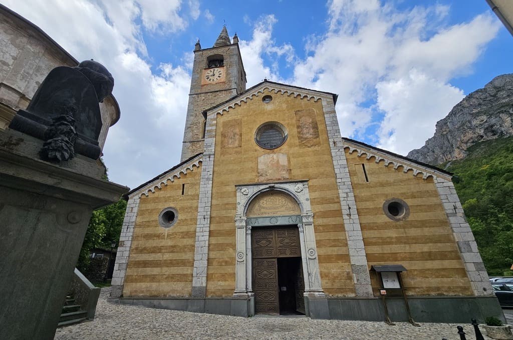 La facciata della Collegiata di San Martino a La Brigue
