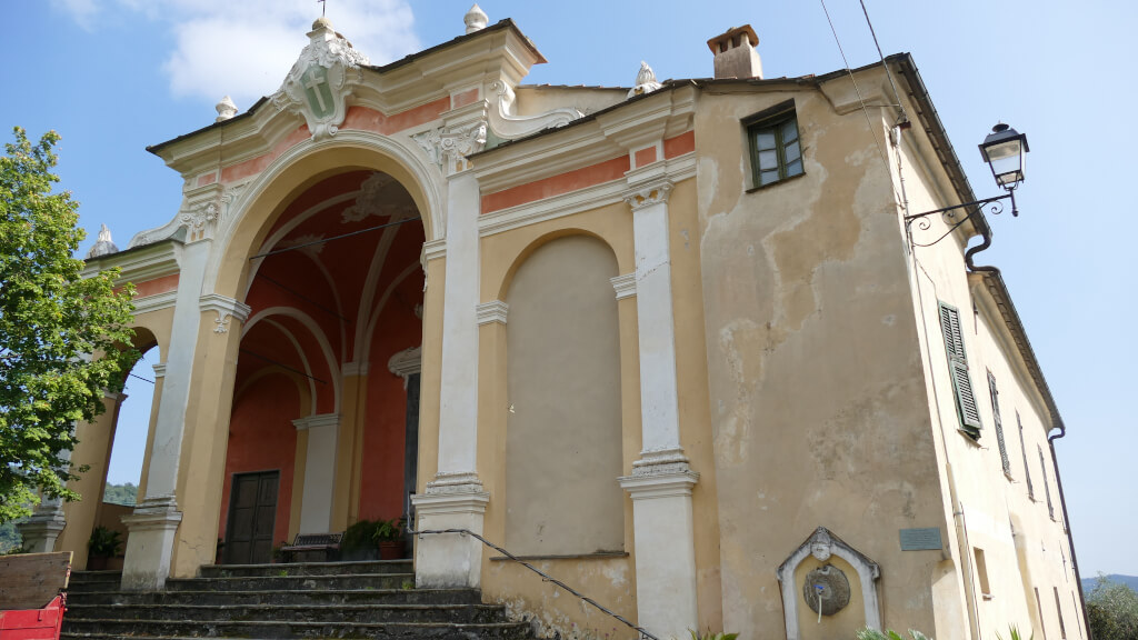 La chiesa dei Santi Giacomo e Nicola a Prelà Castello